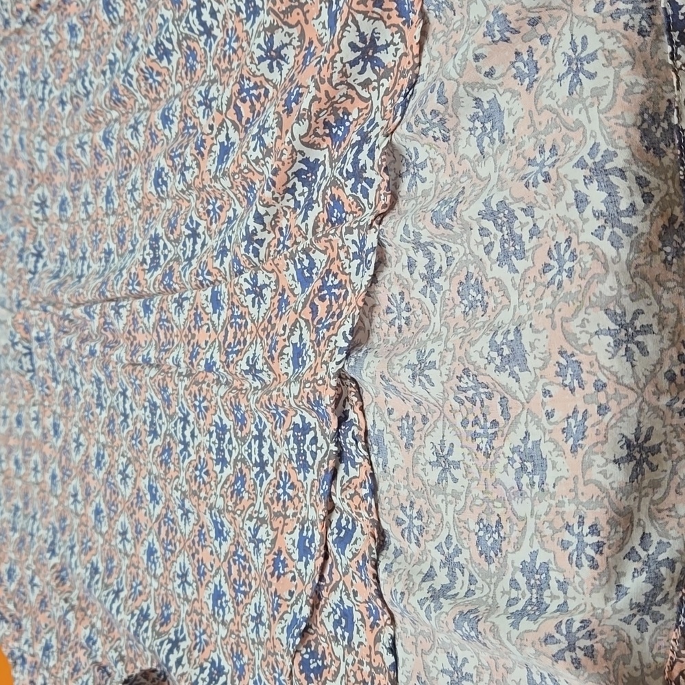 Artisan NY lightweight  multicolored pattern top, 3/4 length button sleeves, 1X - Picture 5 of 5